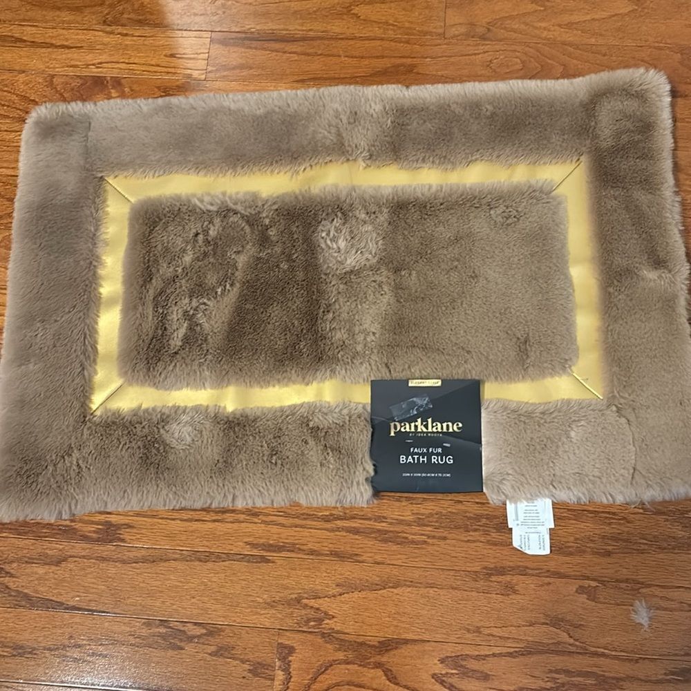 Parklane Luxury Faux Fur Bath rug rug 20" x 30" TAN with gold detail